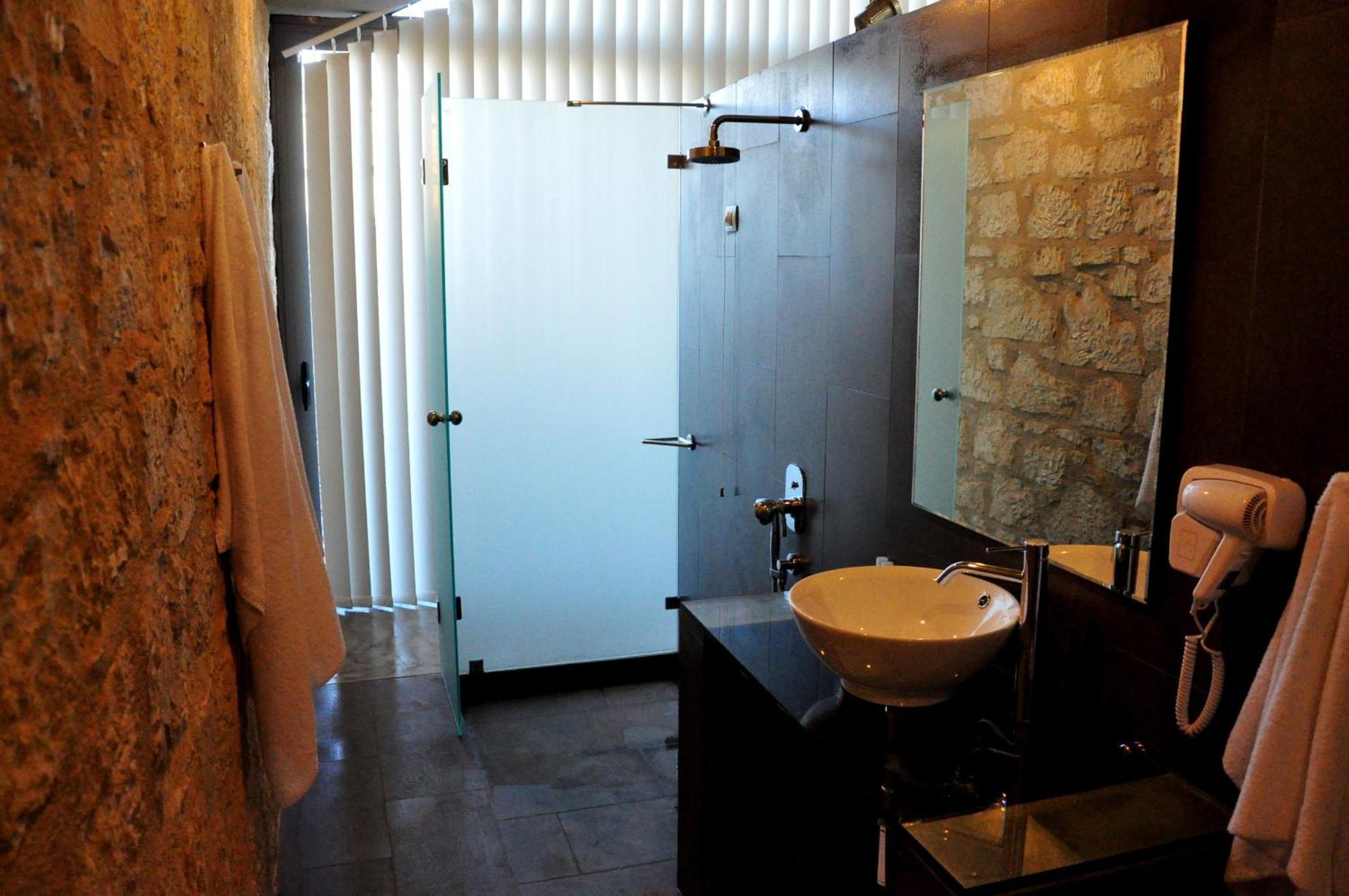 Leivatho Hotel Svoronata Ngoại thất bức ảnh