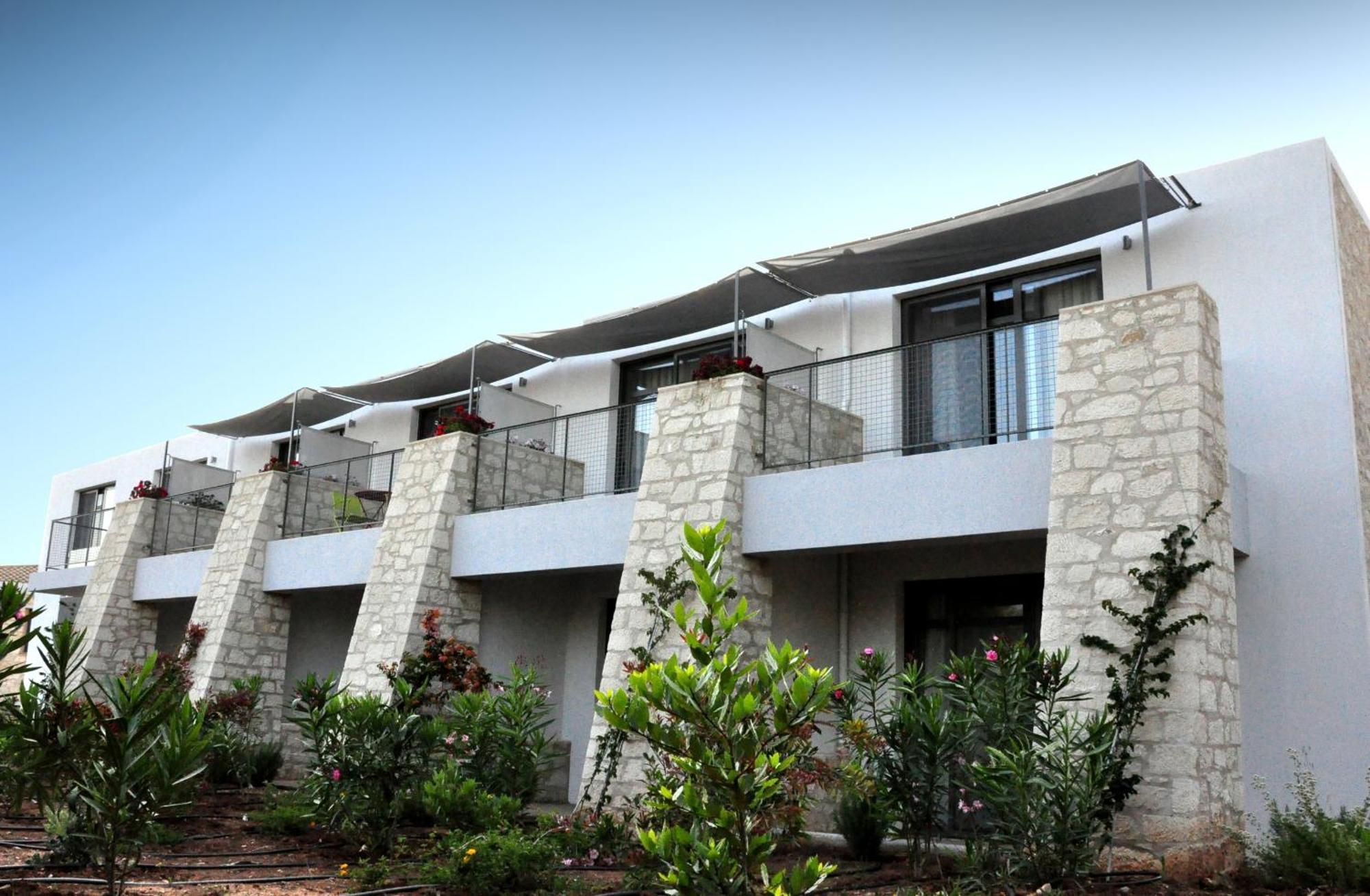 Leivatho Hotel Svoronata Ngoại thất bức ảnh