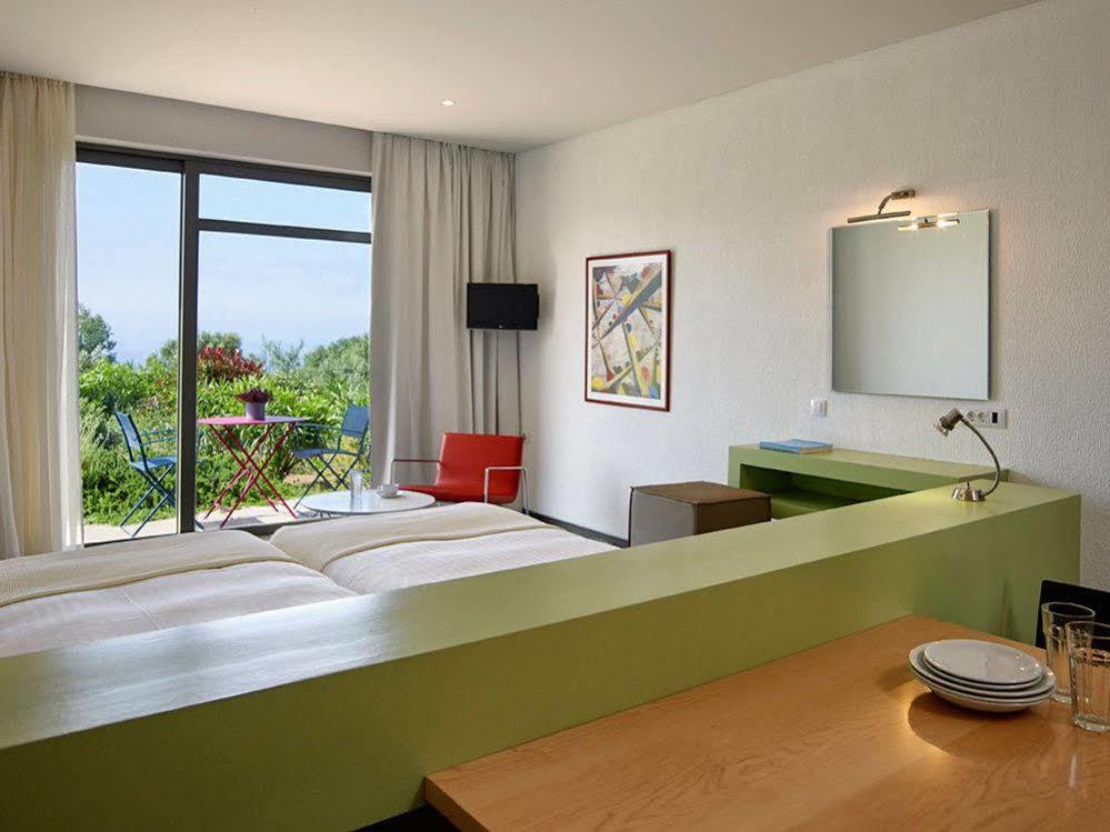 Leivatho Hotel Svoronata Ngoại thất bức ảnh